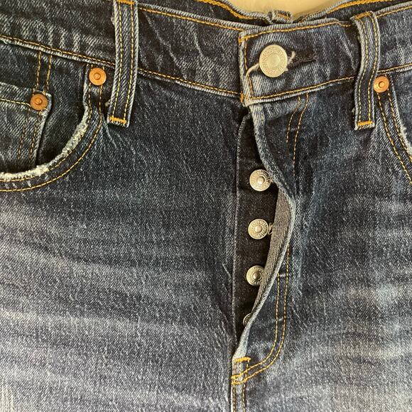 Levi’s Womens Cut Off Raw Hem Dark Wash Denim Shorts - Size 32 - Picture 3 of 7